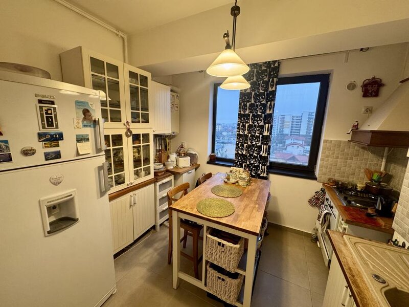 Militari, vanzare apartament luminos.